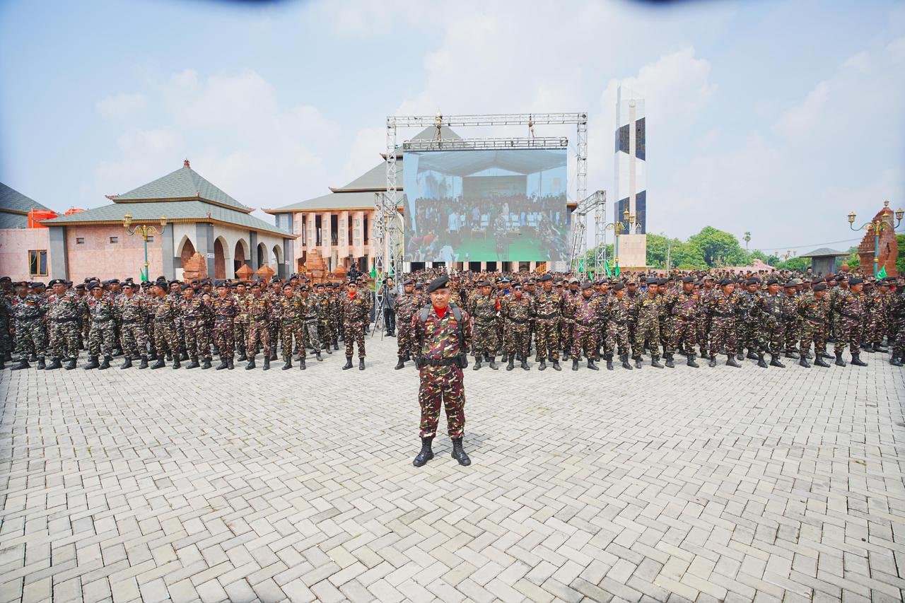 Kapolri Jenderal Listyo Sigit Pimpin Apel Kebangsaan Banser Perkuat Sinergi Pengamanan Natal 2025 dan Tahun Baru 2026